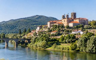 Abadia Porto: guia completo para conhecer e se hospedar na região