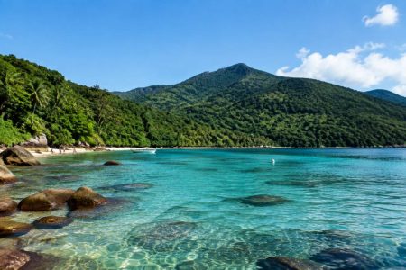 Abraão em Ilha Grande: guia completo para conhecer o principal destino da ilha